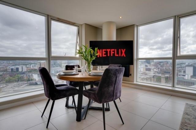Tallest Building In The City Centre Sleeps 5 Incredible City Mountain And Lagan Views Belfast Exterior foto